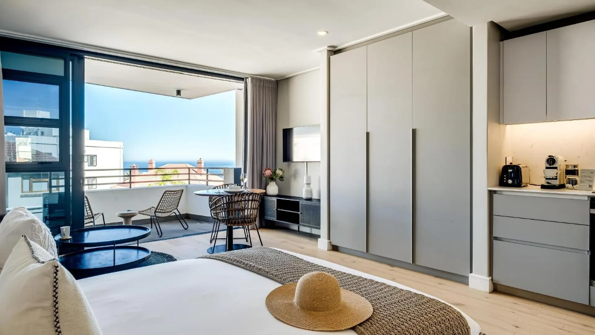 Modern Studio W Views In Cape Town Bantry Condo 0*,  South Africa
