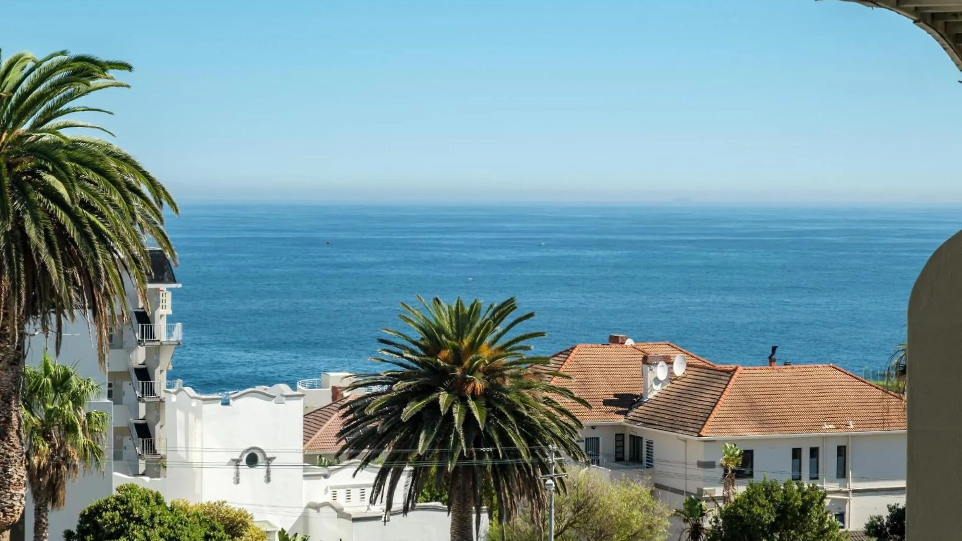 Modern Studio W Views In Cape Town Bantry Condo Apartment