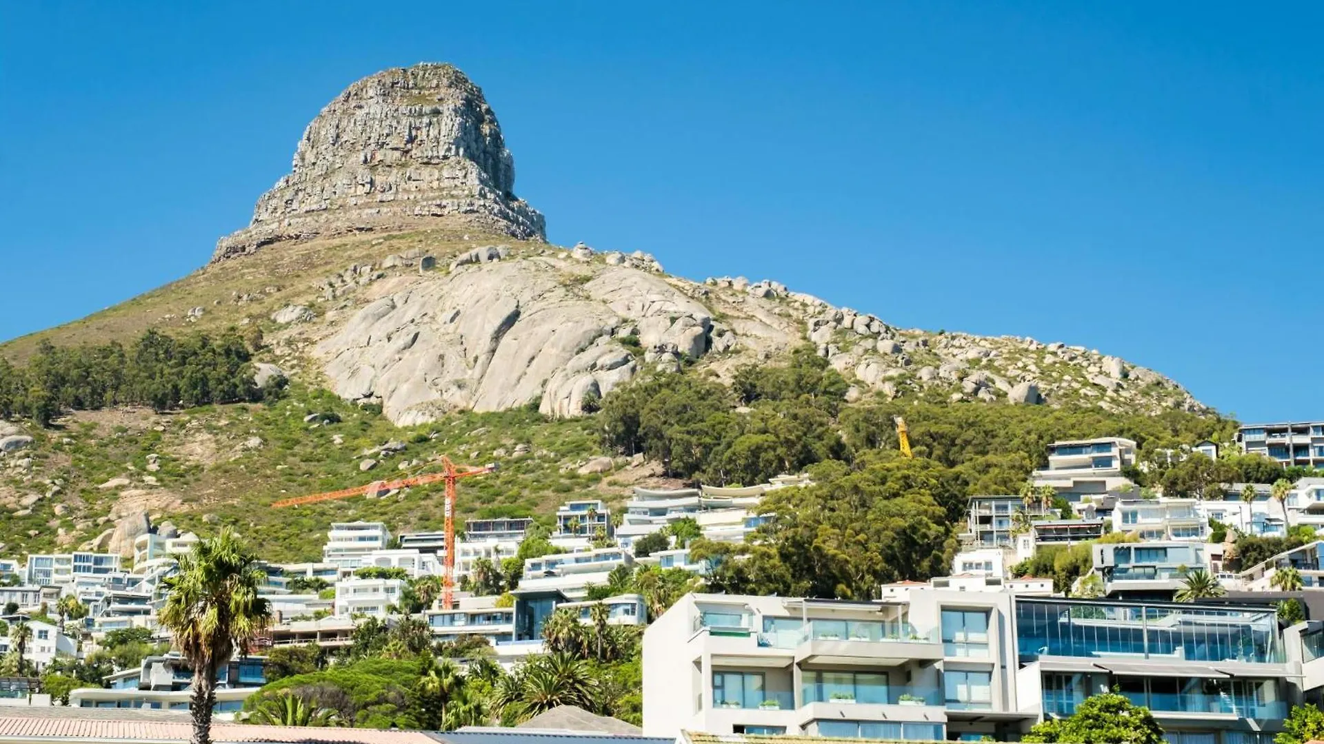 Modern Studio W Views In Cape Town Bantry Condo
