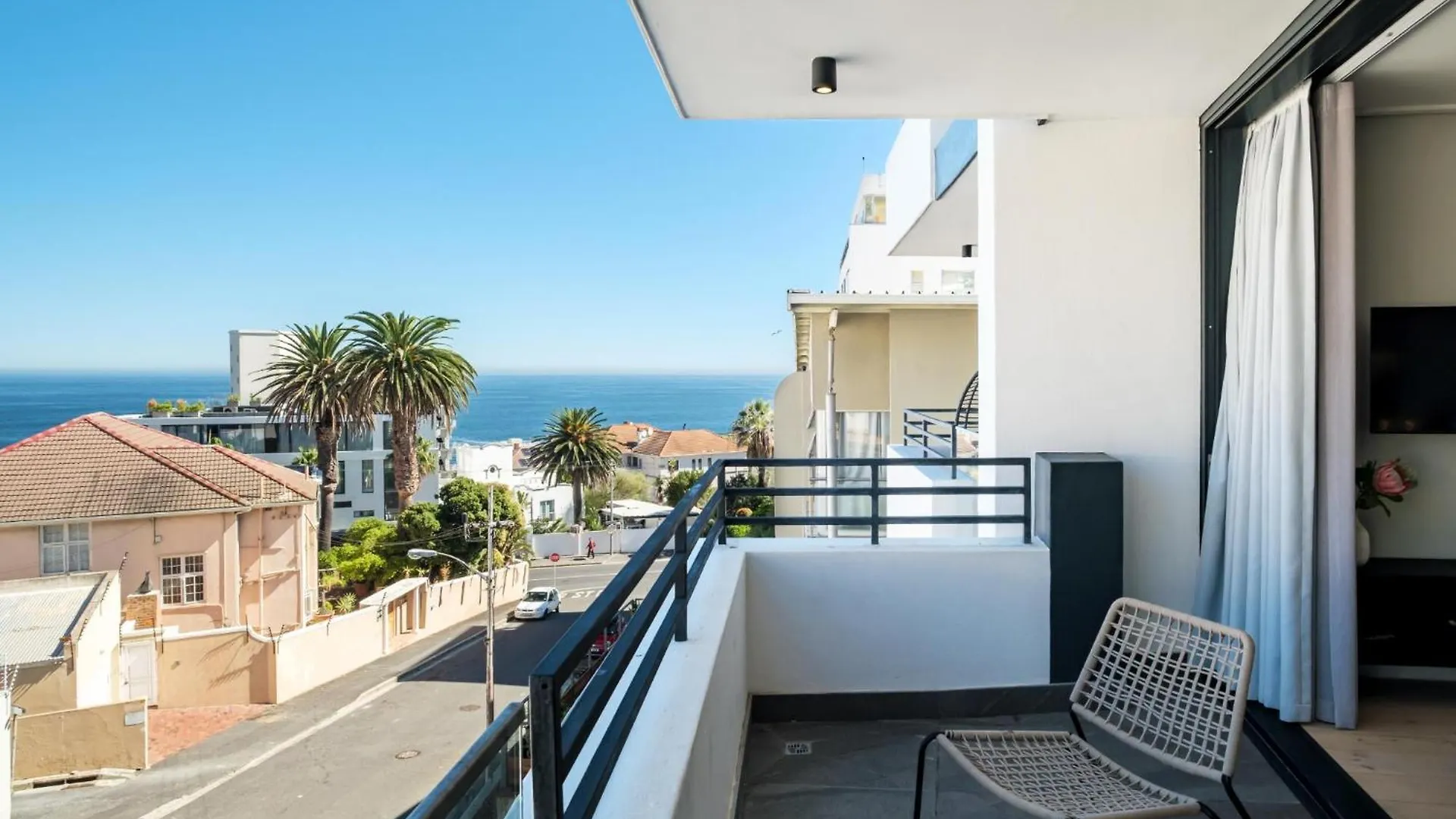 Modern Studio W Views In Cape Town Bantry Condo contacts